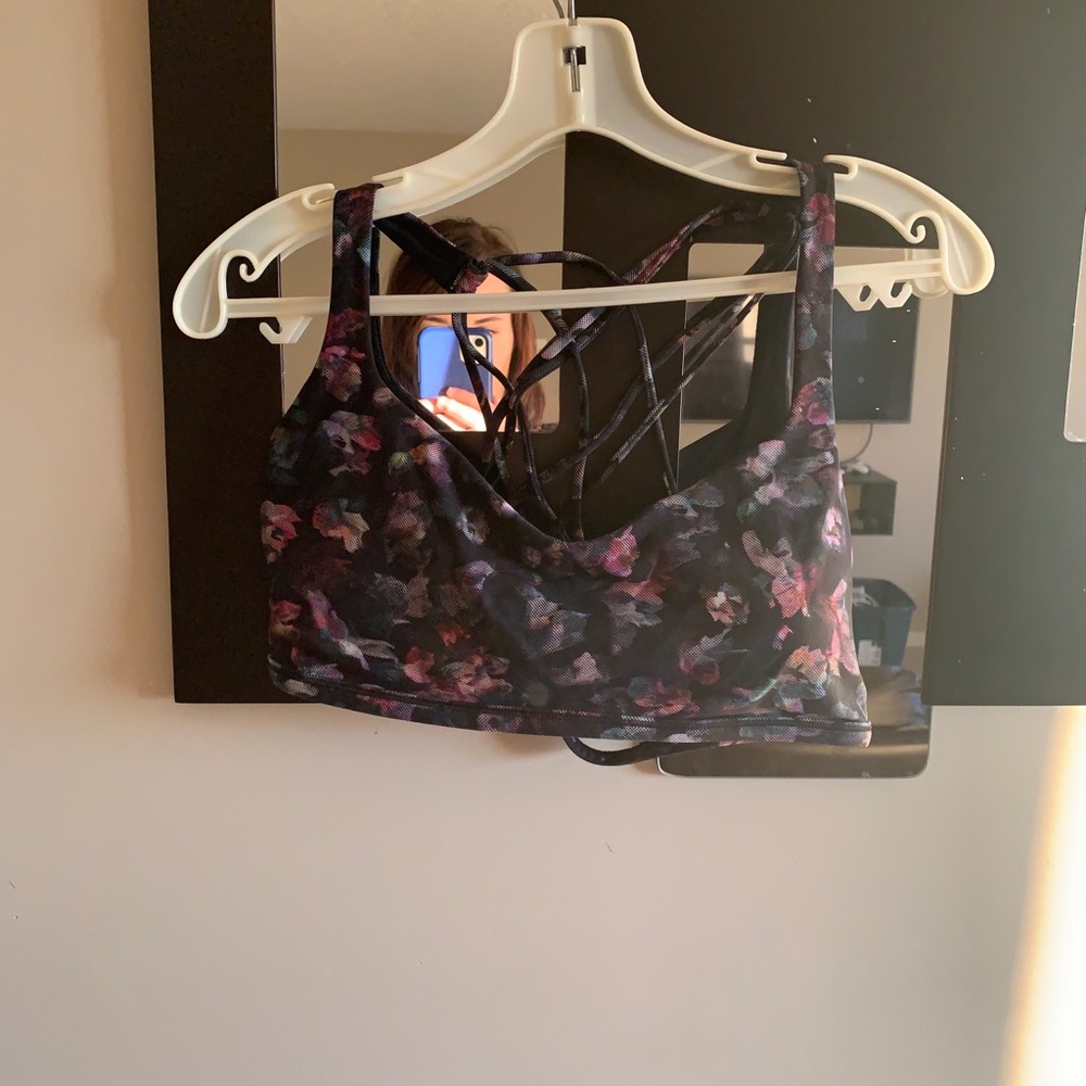 Lululemon Free to be wild bra size 12